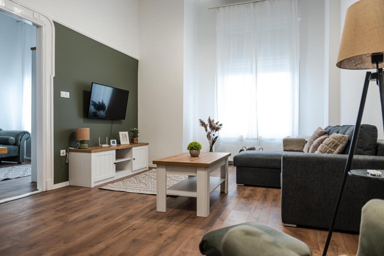 Volenter Lux Apartment Uno Baja Exteriör bild